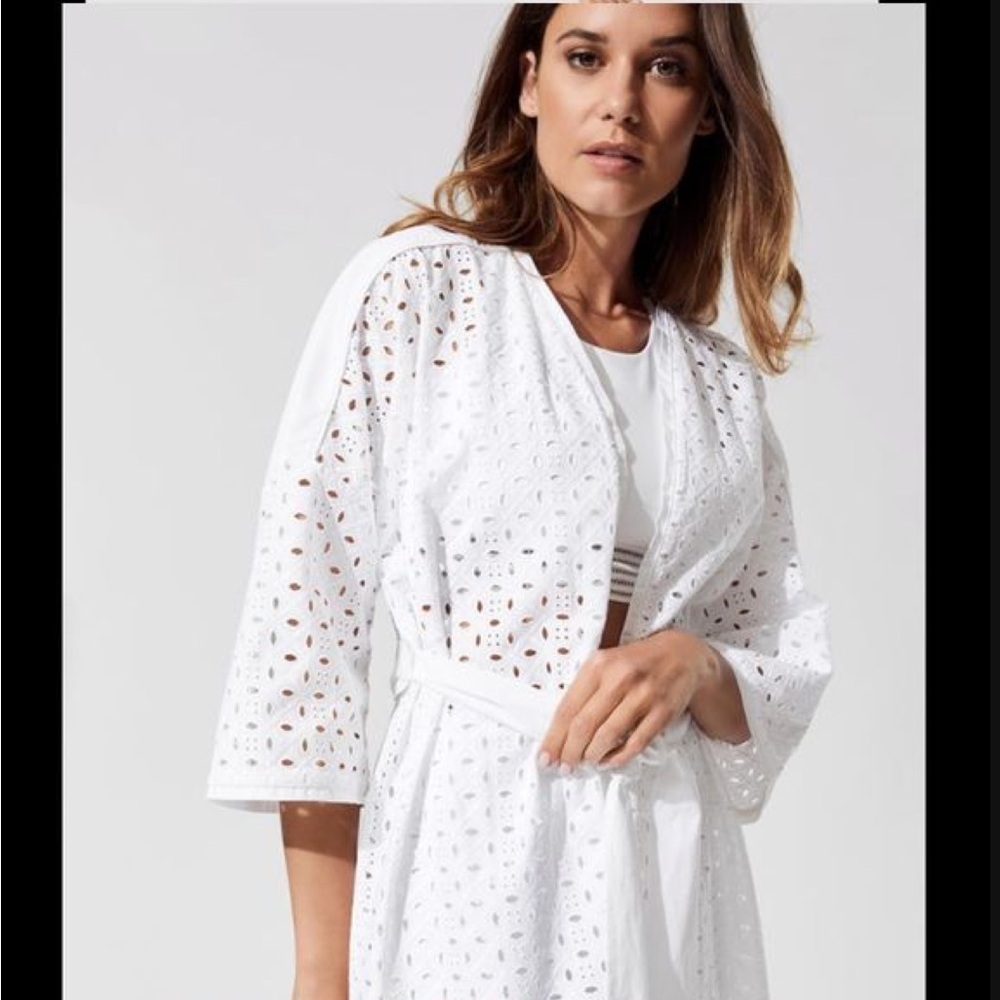 Carbon38 Eyelet Crochet White Kimono Duster Robe Cardigan Belted Size XS NWT